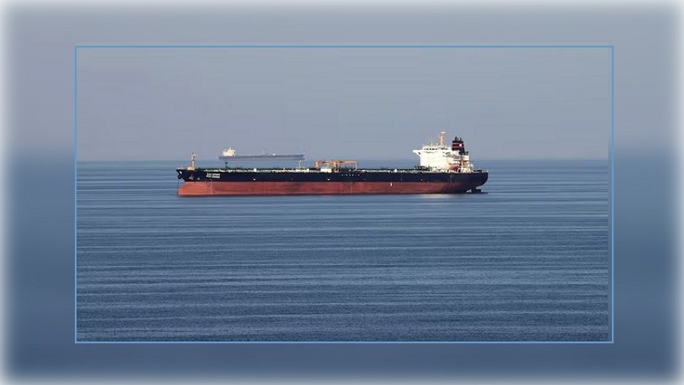 চীনা মুদ্রায় মূল্য পরিশোধের শর্তে হরমুজে তেল পরিবহন করতে পারে ইরান