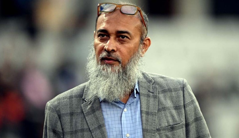 বিসিবির অর্থ কমিটির প্রধানের পদ থেকে নাজমুলকে অব্যাহতি