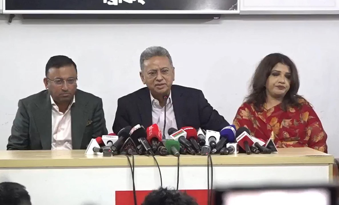 গণভোটের বিষয়ে বিএনপির সিদ্ধান্ত স্পষ্ট, নির্বাচনের দিনই হতে হবে গণভোট: খসরু