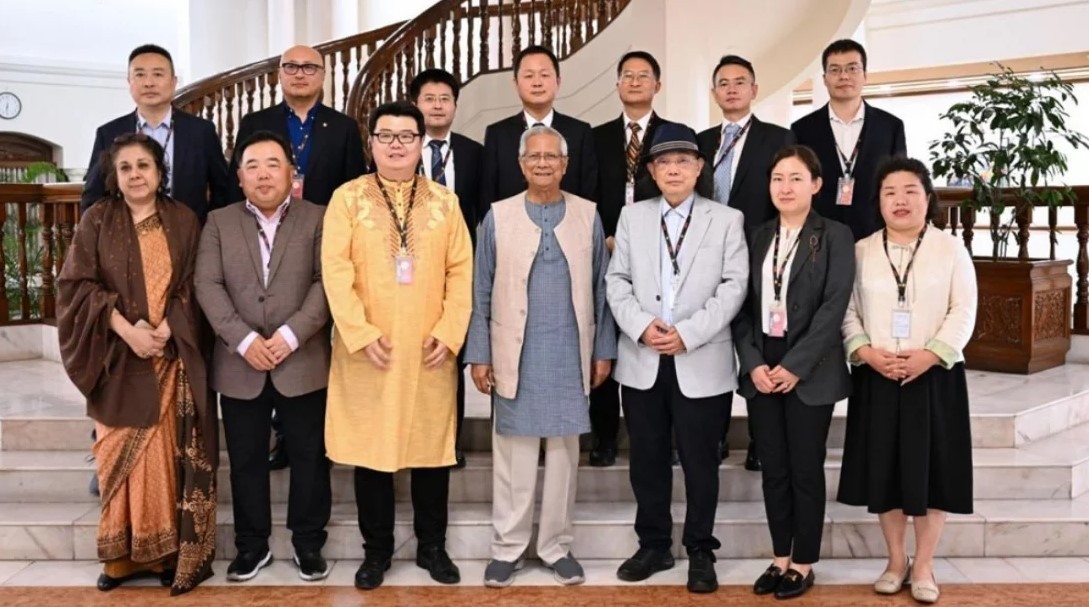 চীন ও বাংলাদেশের মধ্যে কাজ চলমান থাকতে হবে: প্রধান উপদেষ্টা