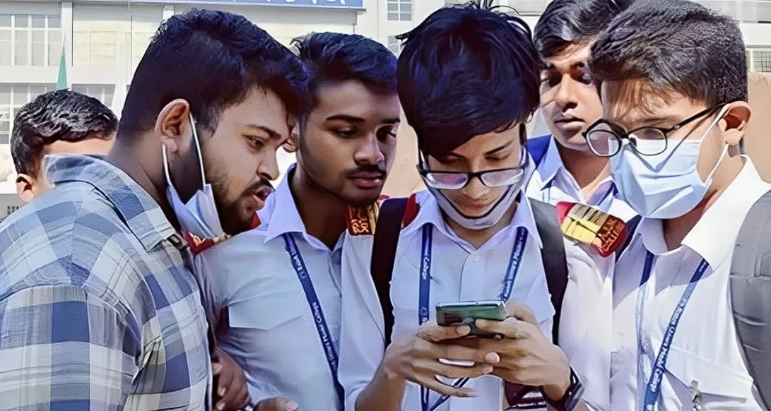 একাদশ শ্রেণিতে ভর্তির আবেদন শেষ আগামীকাল