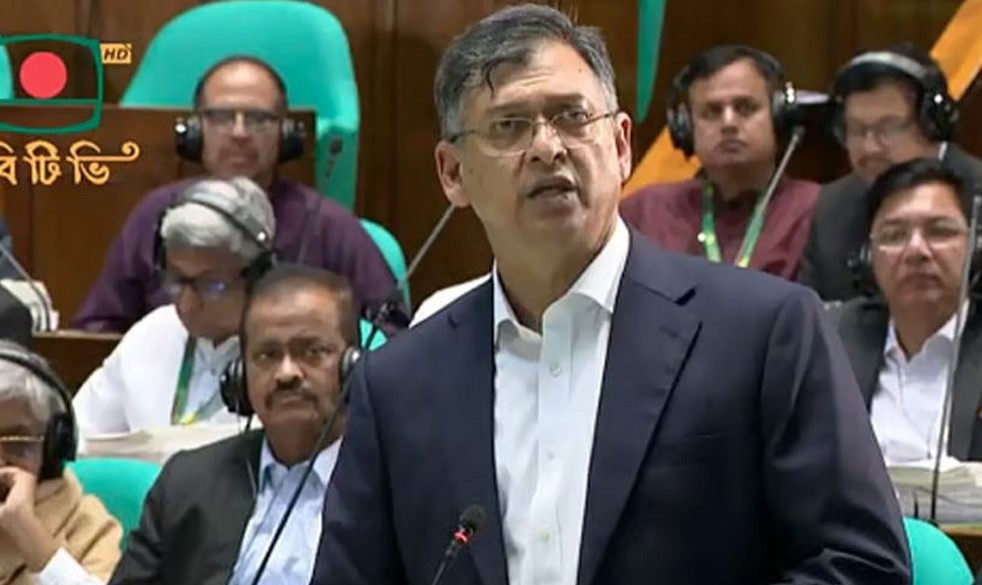 দেশে মাদক ও জুয়া নির্মূলে শিগগিরই বিশেষ অভিযান : স্বরাষ্ট্রমন্ত্রী